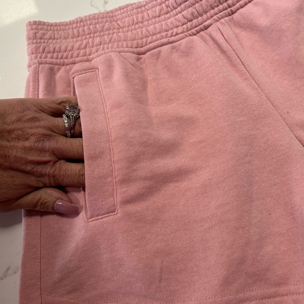 Yogalicious Mauve Athletic Shorts XS - Picture 3 of 9